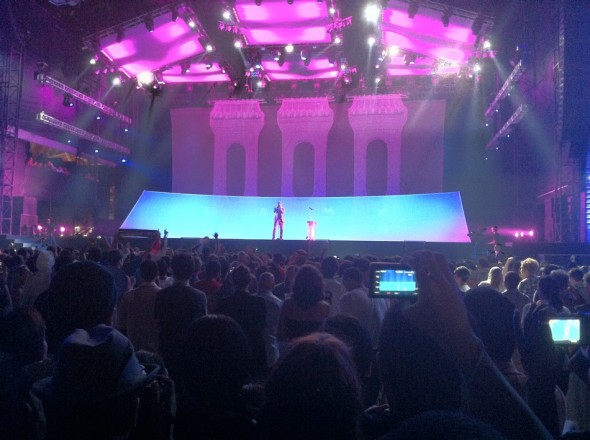 Kanye West Rocks the Crowd